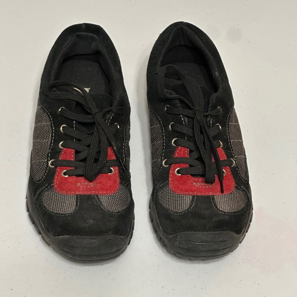 Steve Madden Sneakers Black Suede Leather Red Accent Athletic Casual Shoes 9.5 B